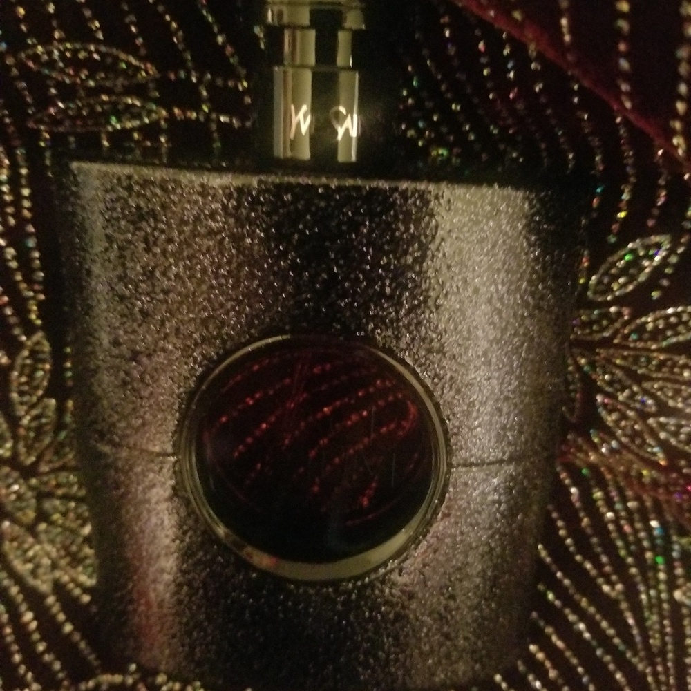 Black Opium Yves Saint Laurent